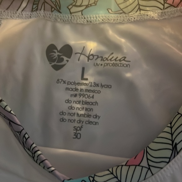 Surfing Top and Shorts Set - Picture 7 of 12